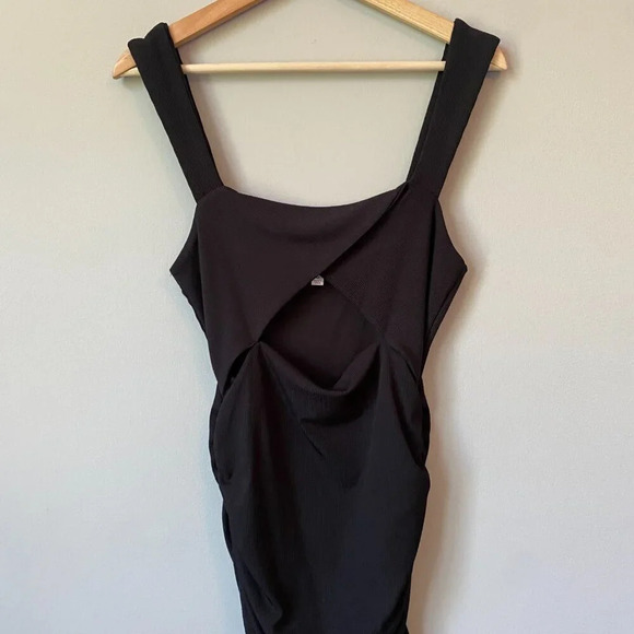 Mable Womens Medium Bodycon Cut Out Front Twist Mini Party Going Out Black Dress - Picture 5 of 16